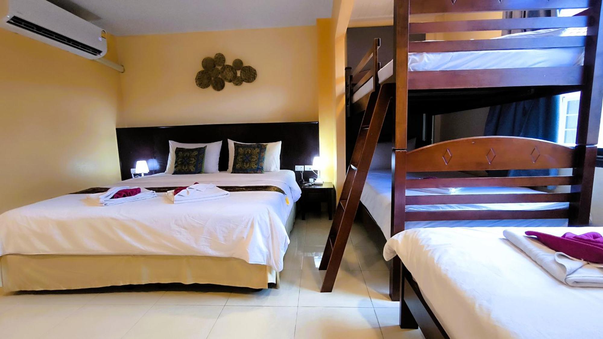 Seven Seas Hotel